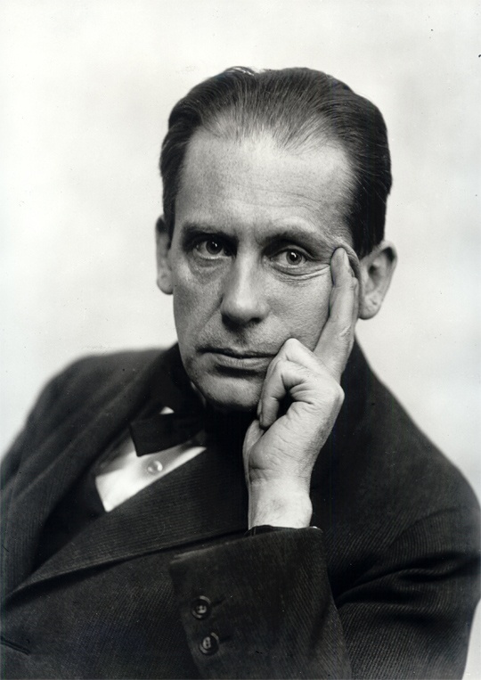 Walter Gropius - scrap_google_ccl