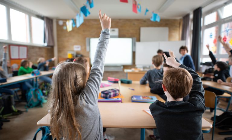 Karim -Schützen Bildung, Lehrer, Schüler Und Lernen