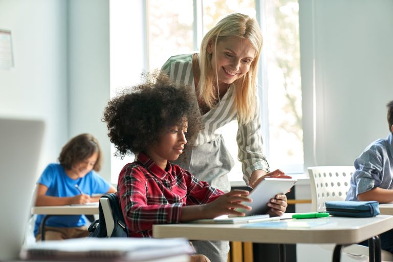 Pcccinesine Bildung, Lehrer, Schüler Und Lernen