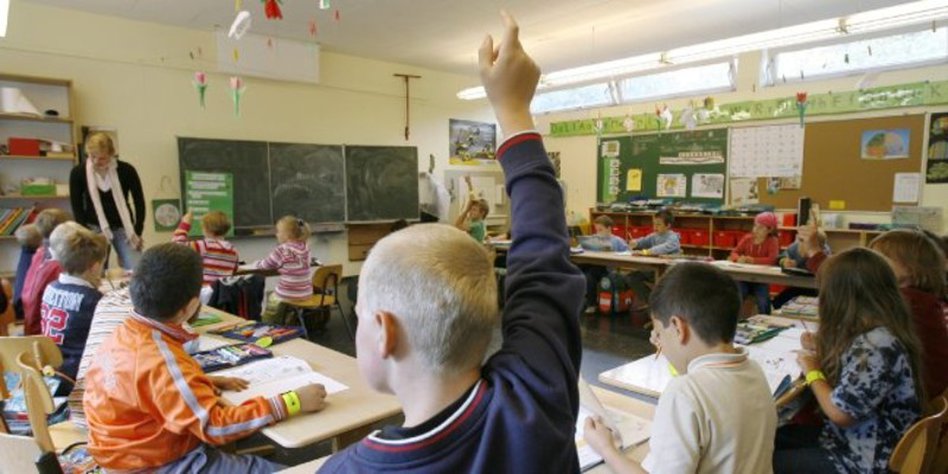 Eduard -Linker Bildung, Lehrer, Schüler und Lernen - gmedia